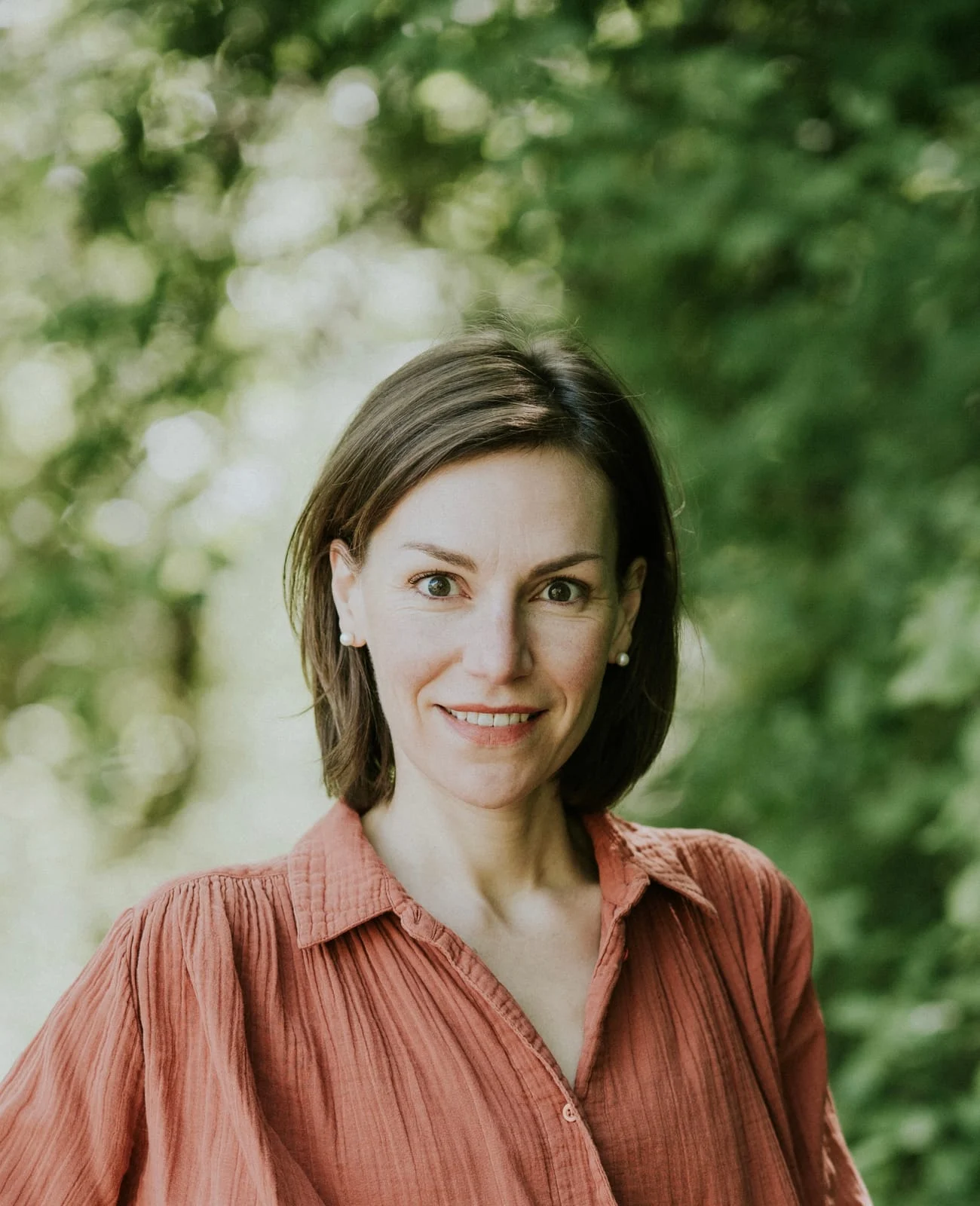 Portrait d'Aude Roposte, souriante